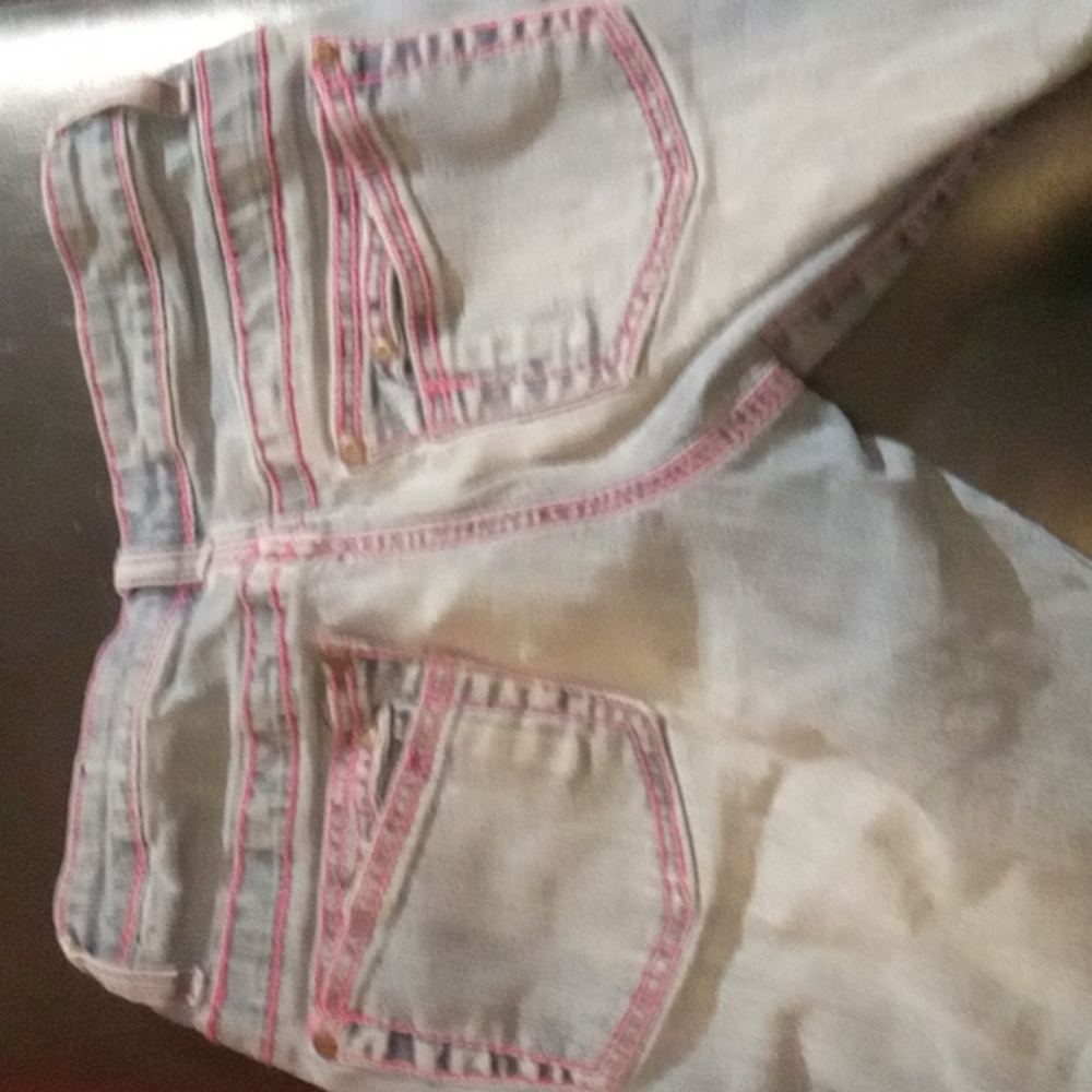 Capris - Picture 3 of 3